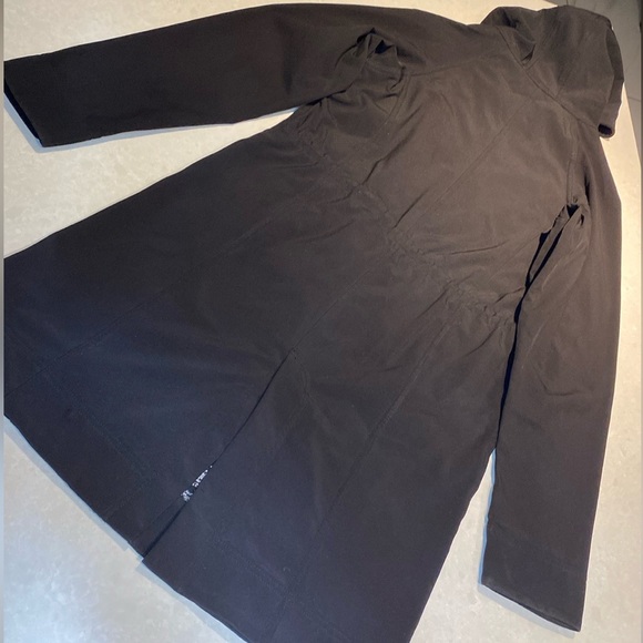 ULULEMON ATHLETICA Black APRES YOGA SOFT-SHELL RAIN JACKET Size 6⭐️⭐️⭐️⭐️ - Picture 6 of 15